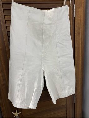 Michael Hoban North Beach Leather Rare white lambskin leather biker shorts 5/6